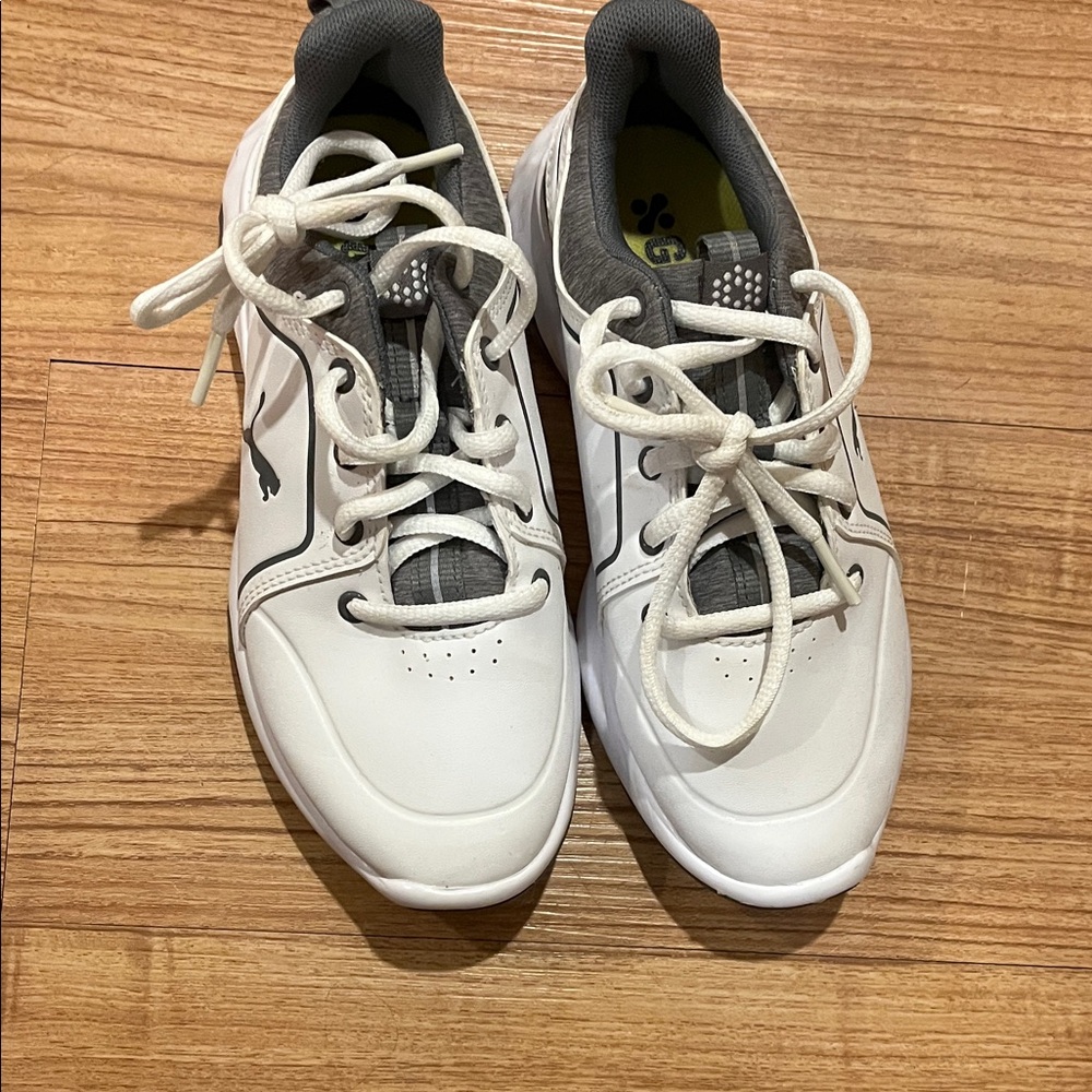 Puma White and Gray Low-Top Golf Sneakers